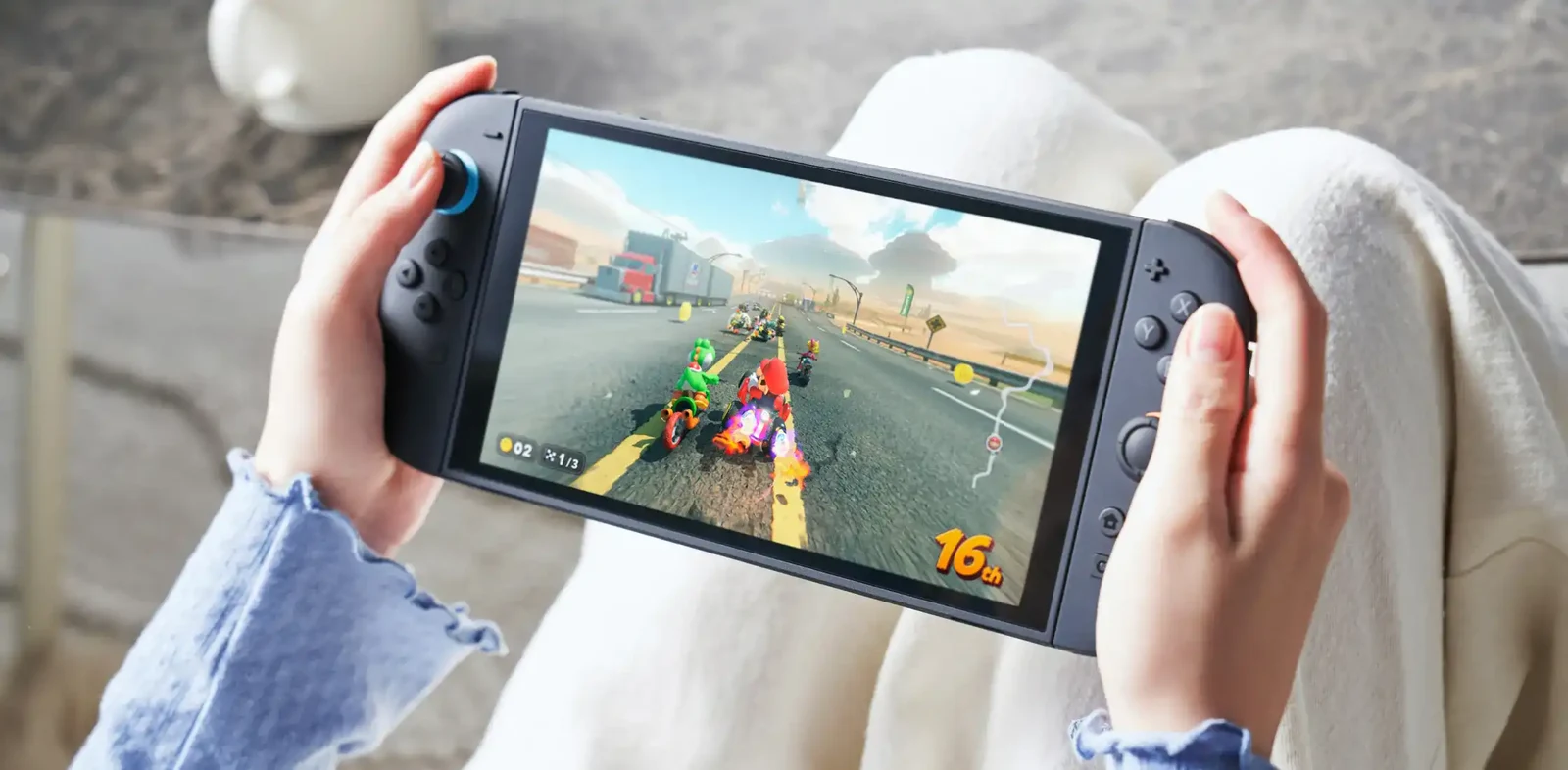 Nintendo Switchはいま4機種から選ぶ時代。2026年の価格・違い・互換性まとめ 10 携帯モードで遊ぶNintendo Switch 2